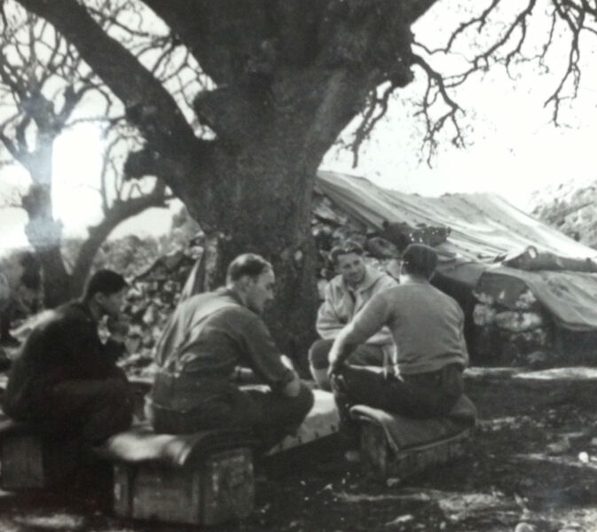 Del dokumenti sekret- Marreveshja ne fshatin Dukat ne Shkurt te 1944 (ndermjet Ballit Kombetar dhe…)