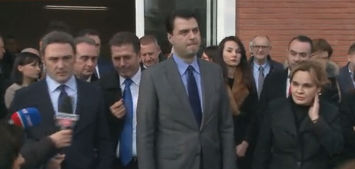 Basha i përgjigjet ambasadorit të SHBA: Protestuam si çdo vend kur i shkelet Kushtetuta