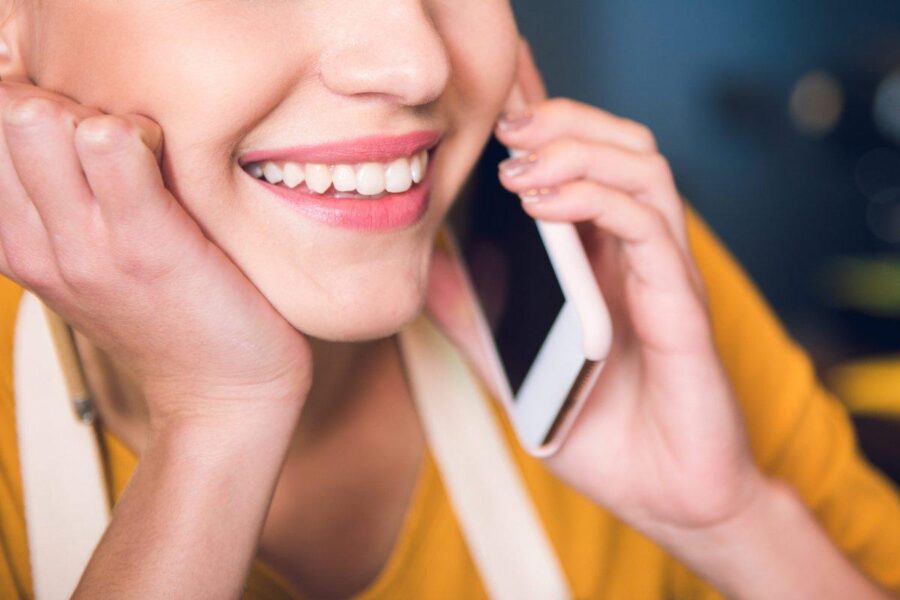 E rrezikshme,kujdes nga ky veprim shume i gabuar per te gjithe.Të fjeturit pranë telefonit shkakton