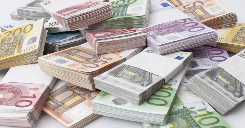 Kush është “sheiku” i politikës shqiptare dhe pasuria marramendëse që zotëron