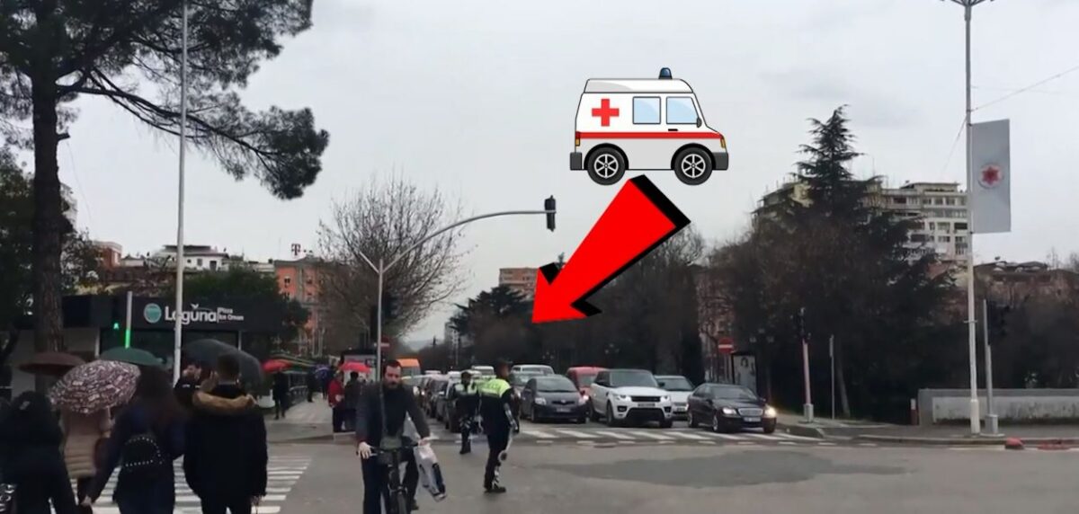 Ndaluan ambulancën për delegacionin, i gjen belaja dy policët