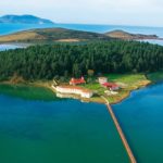 Bukuroshja e fjetur e Vlores ka emrin Zvernec