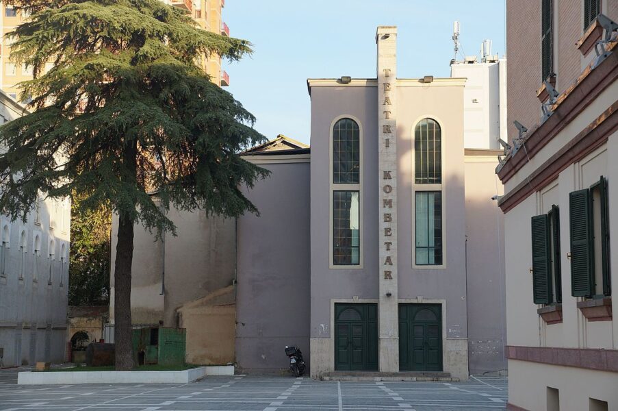 Hervin Çuli sërish drejtor Teatri, aktorët shprehen pesimistë