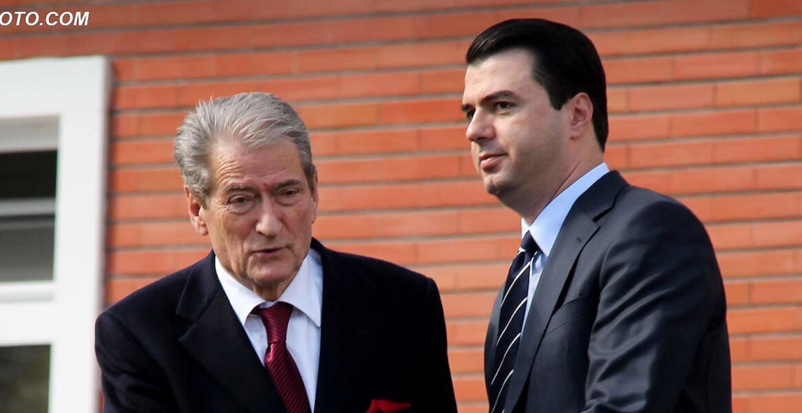 Berisha, njëlloj si Enveri – ‘Vret’ Bashën për ti shpëtuar burgut