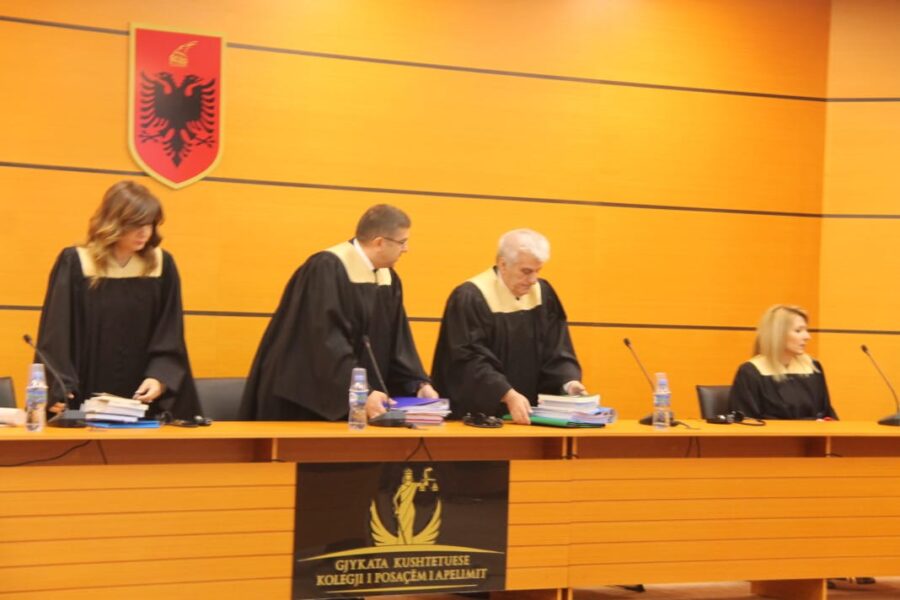 “Zhduket” Adriatik Llalla, çudit avokati: S’e dinte për seancën, flas vetëm me bashkëshorten e tij