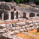 Arkitektura Ilire,Porta nga kaloi qytetërimi në mesjetën shqiptare
