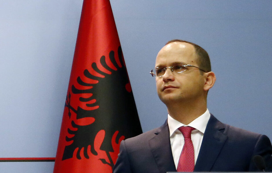 Ministri Ditmir Bushati jep lajmin e mirë për të gjithë shqiptarët!