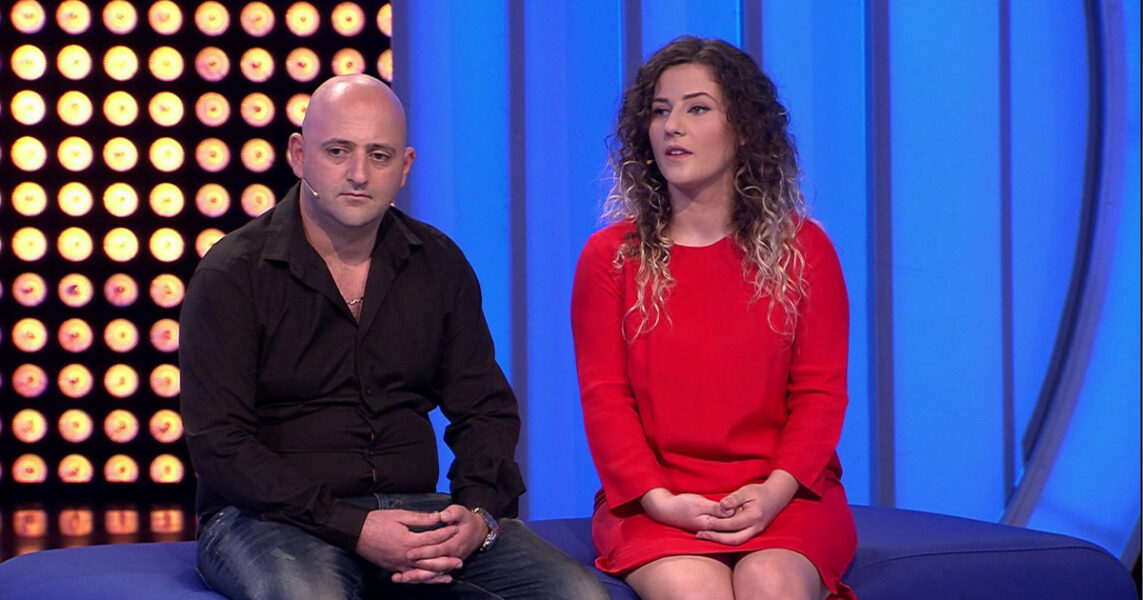 Ertisa humbi foshnjen disa javë pasi e lindi, burri bën veprimin e adhurueshëm. Do qani nga kjo historia prekëse