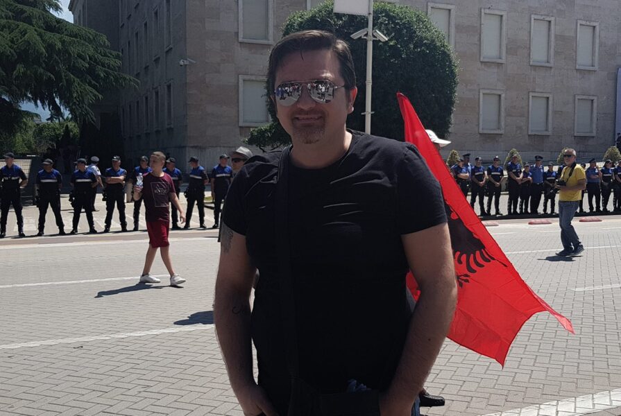 Jul Deda shpërthen ndaj Bashës: Pse i thërret njerëzit dhe u thua “lere, lere se boll”?