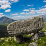 Shpellat e Smokthinës dhe Guri me Qiell i Vranishtit