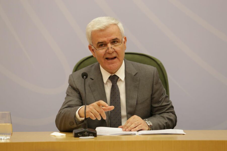 Xhafaj: Jemi goditur familjarisht shumë, ja kush e mori vendimin që Agroni të dorëzohet në Itali