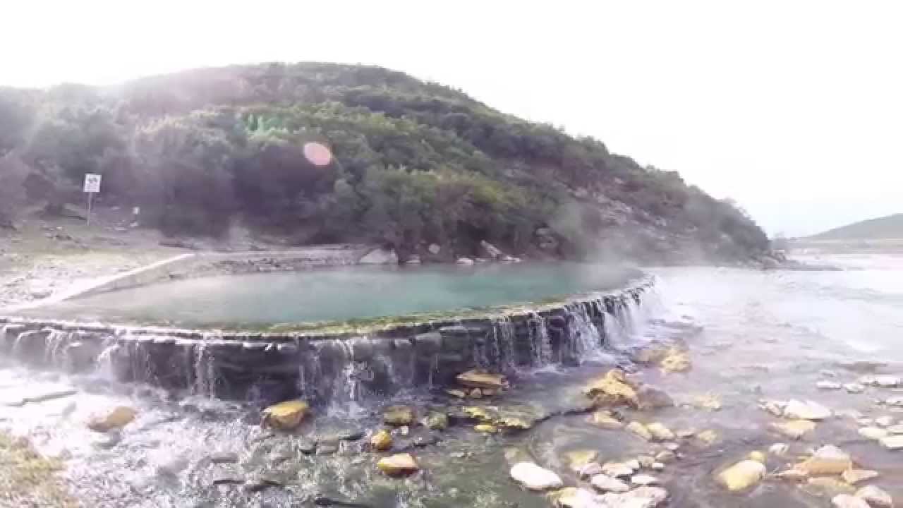 Ishte duke bërë banjë në llixhat e Elbasanit dhe aty gjen 1 “thesar”, diçka kaq pabesueshmërisht të çuditshme