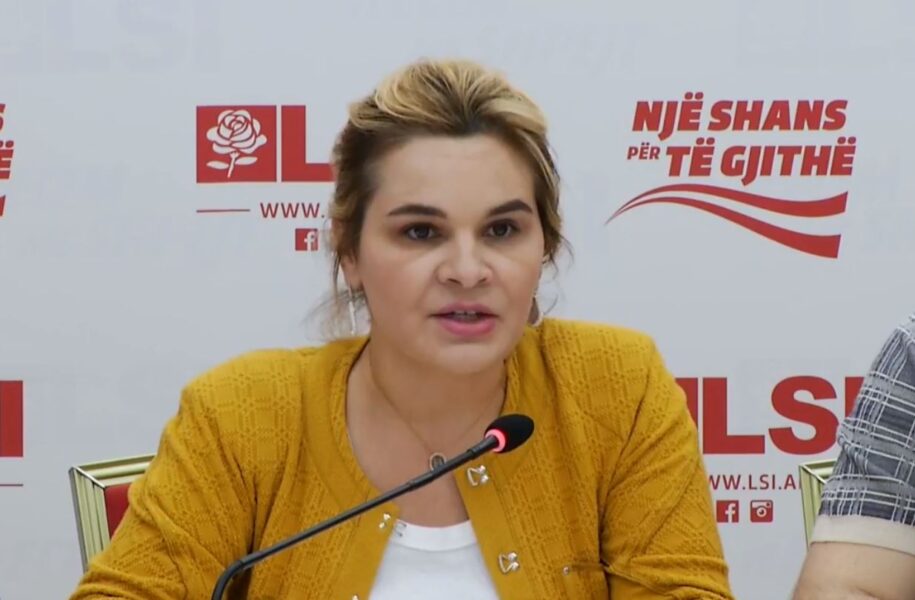 “Goditje” për Monikën, braktiset nga kryetari i Kukësit