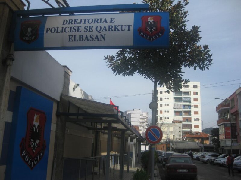 Skema e korrupsionit dekan –pedagog – student- sekser, policia jep detaje pas arrestimit të 7 personave