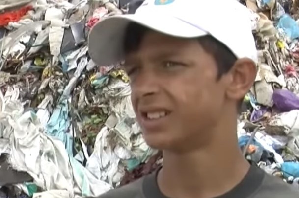 Fëmijëria mes plehrave; Të miturit që po rriten në landfillin e Durrësit (Video)