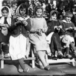 Si ishin vajzat shqiptare në 1920? Një foto e rrallë