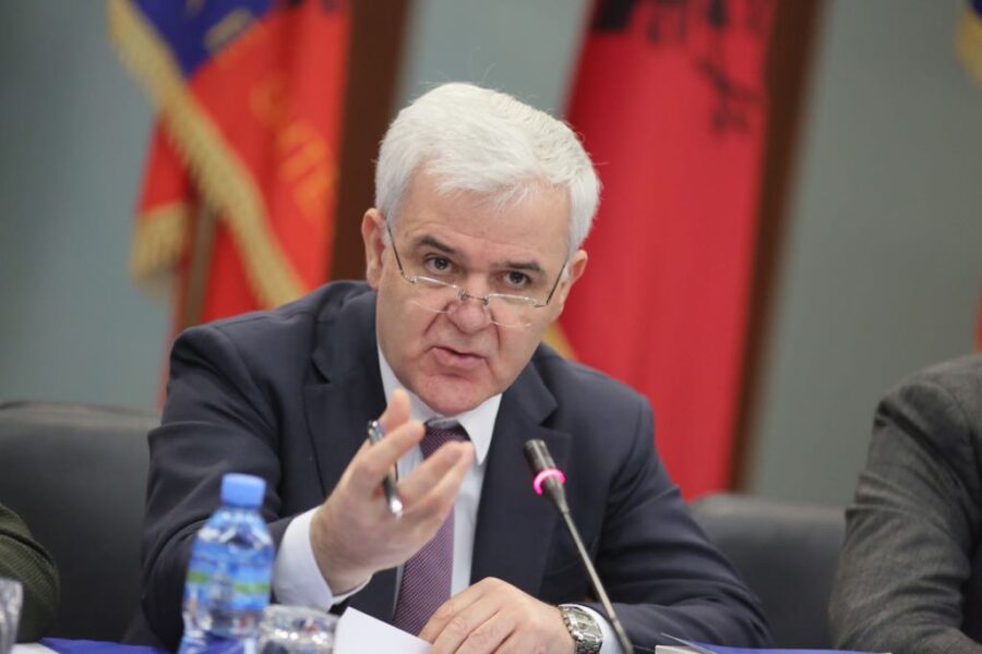 Fatmir Xhafaj dha sot dorëheqjen? Gazetari zbulon të vërtetën