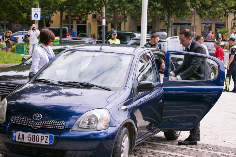 Salianusi i tregon Grigjës emocionet me Toyota “Yaris”!