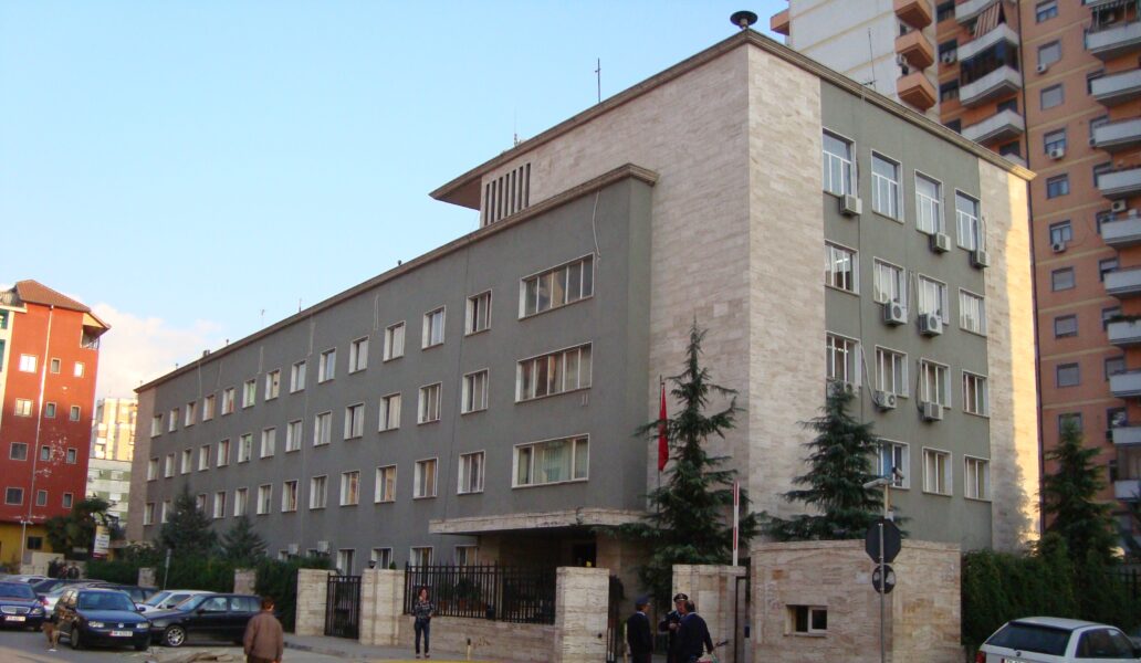 Skandali/ Tronditet drejtësia, zbulohet grup i strukturuar kriminal në prokurori
