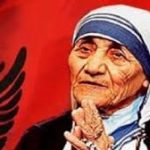 Nënë Tereza, gruaja e vetme në “top dhjetëshen” e njerëzve më të guximshëm në histori