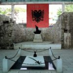 Zbulimi suprizues, çfarë gjendet poshtë varrit të Skënderbeut në Lezhë
