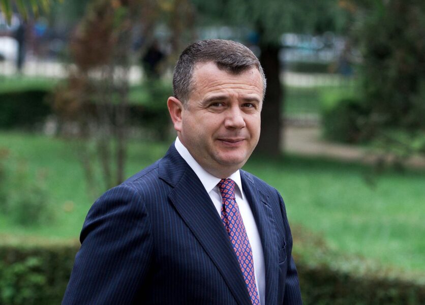 Balla “kërcënon” Bashën: Kam bërë verifikime, Luli ka lidhje me kriminelët e 3,4 milionë eurove, ja kur do e plas surprizën