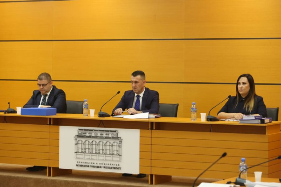13 “kokat e prera” nga “shpata” e Vettingut. Ditë të zeza për të inkriminuarit (Lista)
