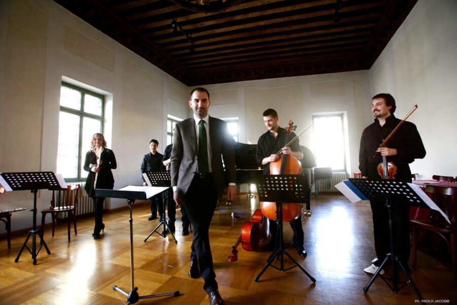 Koncert Premierē by Aulon Naçi /Arti i Aulonit do të lerë gjurmë në Artin shqiptar .