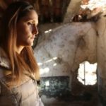 “Shkuam në dhomën e gjumit për të fjetur si çdo natë tjetër”: Rrëfimi prekës i vajzës së Hamëz Jasharit, për sulmin e para 20 vjetëve në Prekaz