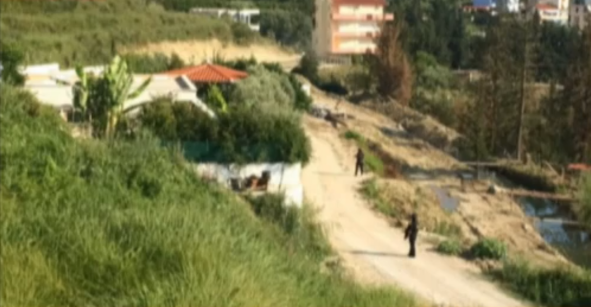 Paniku në Radhimë, ja kush është i forti që terrorizoi fshatin me pushues/