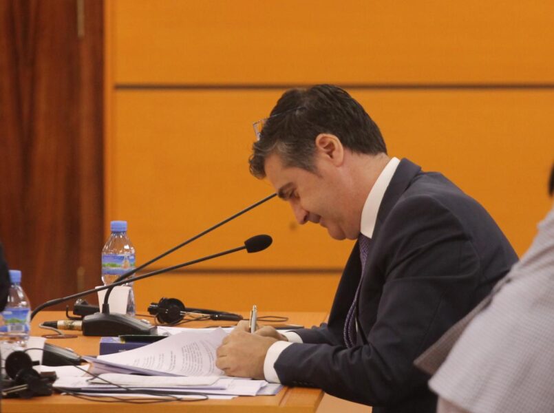 Gjyqtarit që përloti vetingun por edhe na shokoi i zbulohet lidhja me Berishën e Topallin