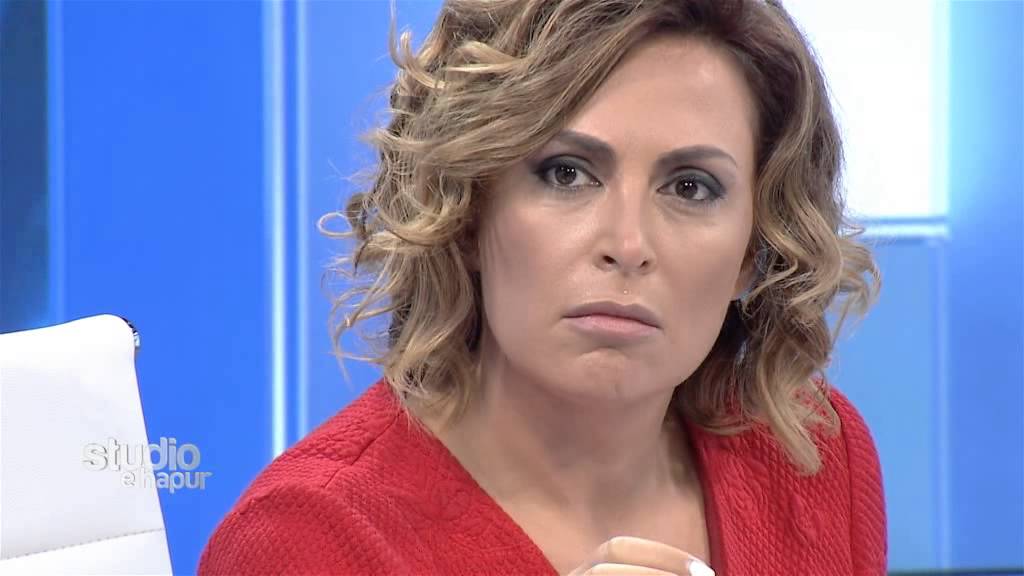 Eni Vasili firmos me Vjollca Hoxhën, çfarë do të sjellë ajo në ekranin e Top Channel