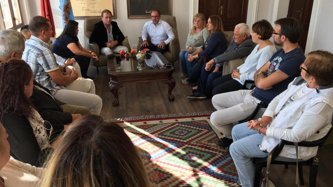 Dritan Leli prêt delegacionin nga Peja, Kosova dhe Serbia, Vizitë studimore mbi praktikat e pjesmarrjes në vendimarrje