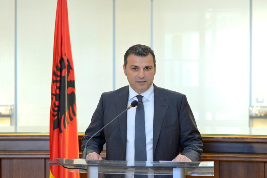 Banka e Shqipërisë e shqetësuar, ekonomia hapa pas, Sejko: Të lëmë ndërtimin, përparësi eksporteve