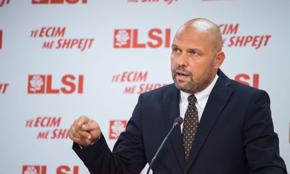 Ekzekutimi në Lazarat, Manjani zbulon skandalin më të madh të drejtësisë dhe politikës