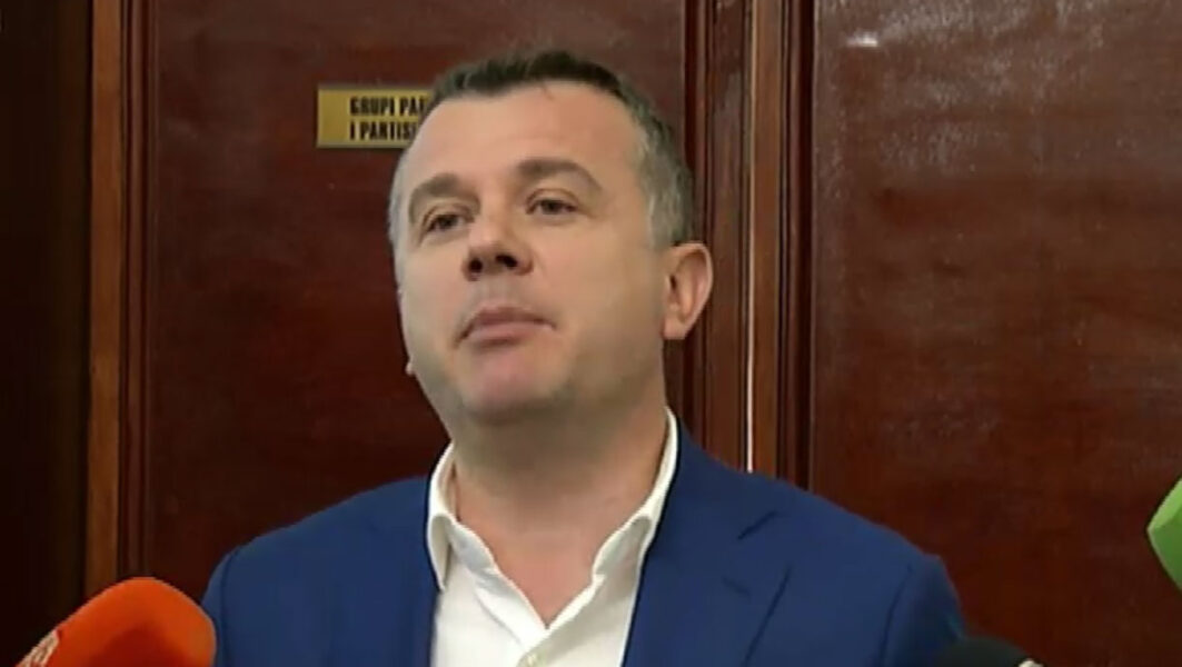 Taulant Balla-Bashës: O jurist mediokër që duhet të na tregosh diplomën, ja kush të heton ty, mua, Ramën e Metën