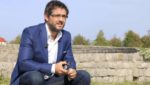 Marin Mema zbulon të vërtetat e jashtëzakonshme: Krimineli më i madh grek me monument në Shqipëri
