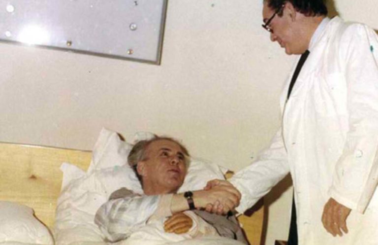 Mjeku francez: ‘Përse Enver Hoxha nuk i hapte kufijtë e Shqipërisë? Ma tregoi vetë sekretin’