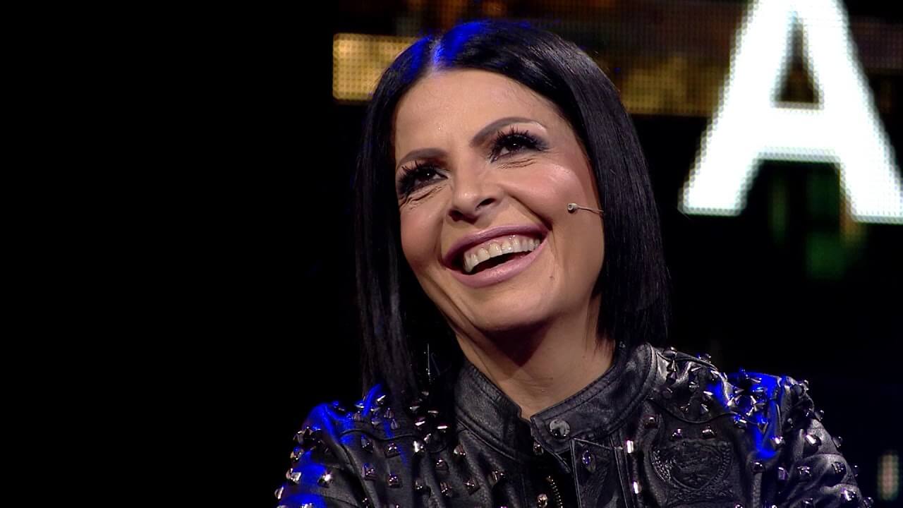 Aurela Gaçe tregon si reagojnë njerëzit kur e shohin në rrugë: ‘E shk reta si është katandisur, artiste gjasme!’