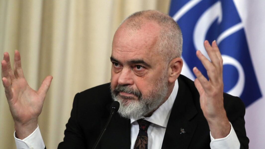 Legalizimi i ka nabisit?/Kryeministri Rama: Do pyesim shqiptarët për kultivimin për qëllime mjekësore