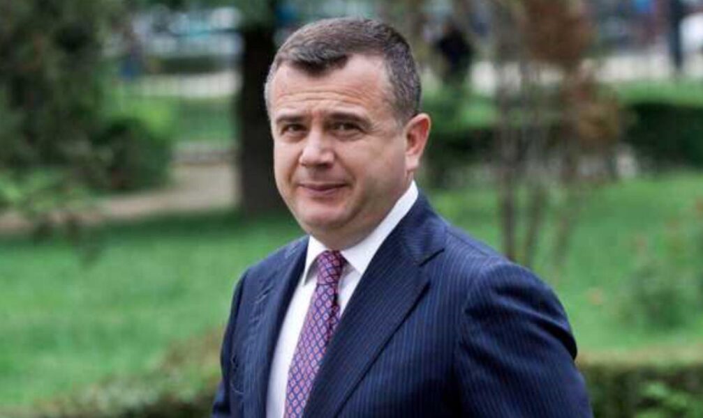 Taulant Balla bën njoftimin e rëndësishëm në rrjetet sociale