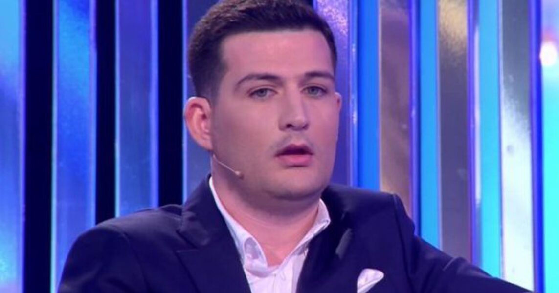 Arbër Hajdari i kërkon falje publikisht Einxhel Shkirës, ja për çfarë bëhet fjalë