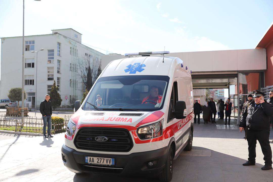 Ak sident, urbani përp las këmbësoren, dërgohet me urgjencë në spital