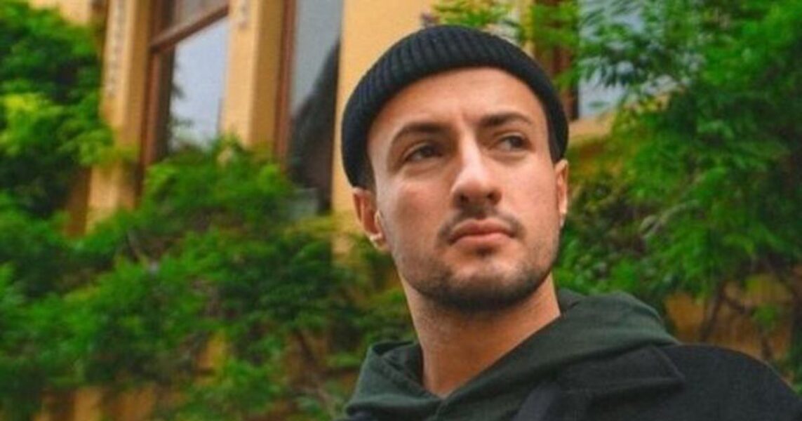 U largua në mes të emisionit, djalit të Robert Aliajt i ndodh e papritura