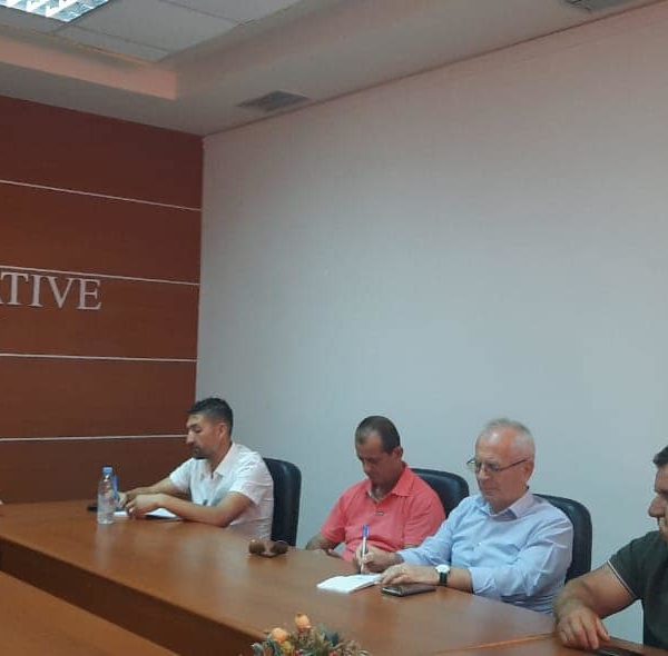 Takim për zjarret në Orikum. Jo të gjithë e kapën këtë detaj..!