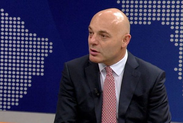 Blendi Fevziu zbulon kë rcënimin që i bëri i vëllai nuses nga Librazhdi: ‘Sa të vij do të të…’