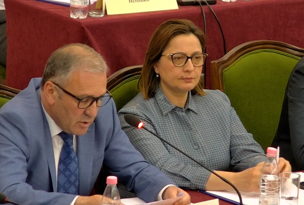 A ka deputetë dhe zyrtarë të lartë nën he tim? Flet kreu i SPAK, Arben Kraja…