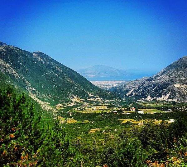 Hu mbi në Llogara, turisti francez shkon me këmbë deri tek hoteli në Vlorë