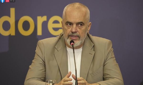 Rama: ‘Nëse s’përmbushni detyrimet financiare, do marrim bashkitë në administrim’
