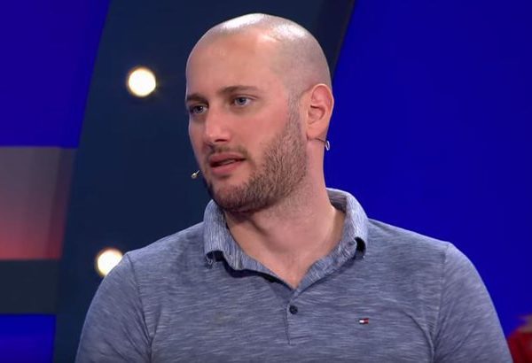 Florjan Binaj merr mesazhin e papritur: ‘Ju nuk jeni Piranja por jeni delfinë që të nxirrni në breg’